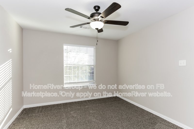 Available Now| Pets Welcome | property image