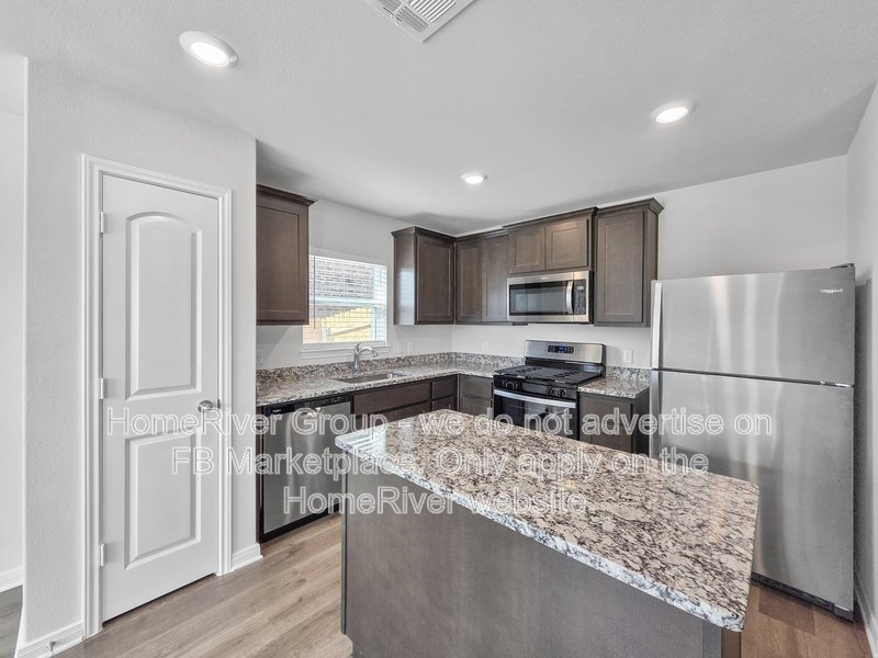 Available Now | Pet Friendly |  Fenced Yard |  Fridge Included property image