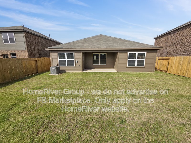 Available Now | Pet Friendly |  Fenced Yard |  Fridge Included property image