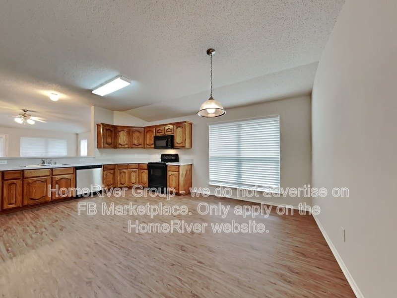 4 BR Home | Fireplace | Fenced Yard property image