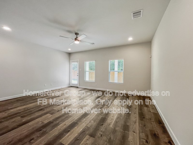 Available Now | Pet Friendly | Fridge Included | property image
