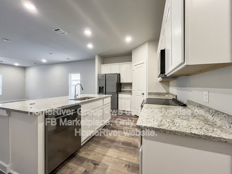 Available Now | Pet Friendly | Fridge Included | property image