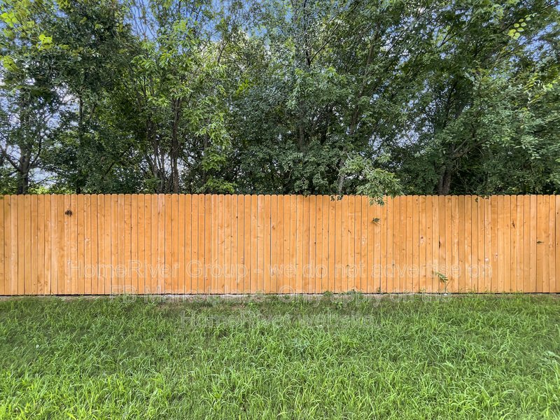Available Now | Pet Friendly | Fridge Included | property image