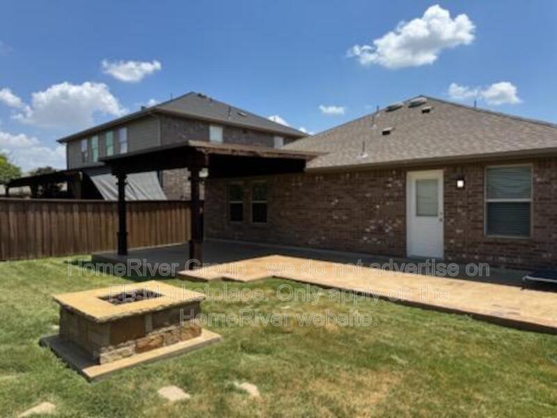 SS Appliances | Pergola | Fire Pit | Frisco ISD property image