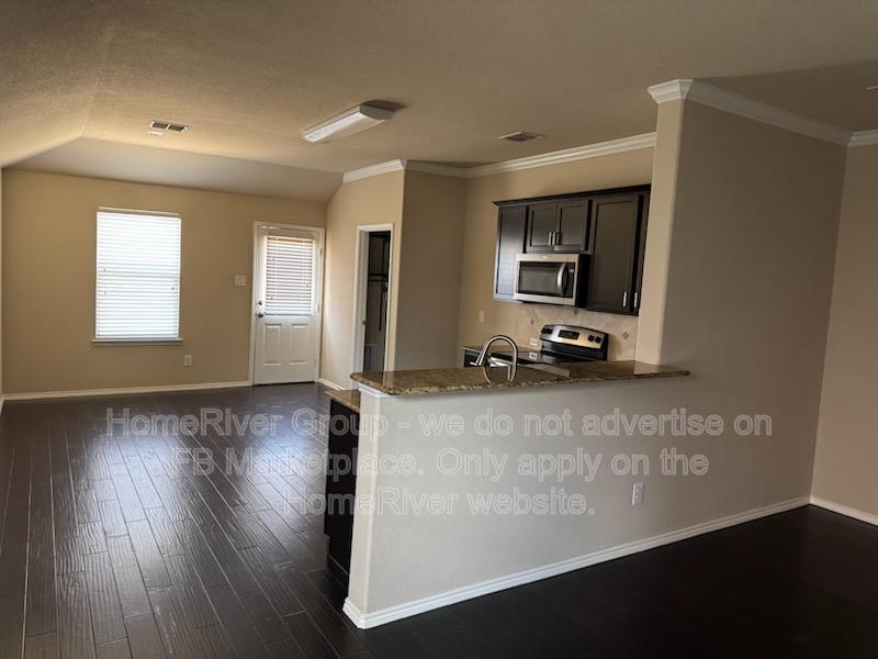 SS Appliances | Pergola | Fire Pit | Frisco ISD property image
