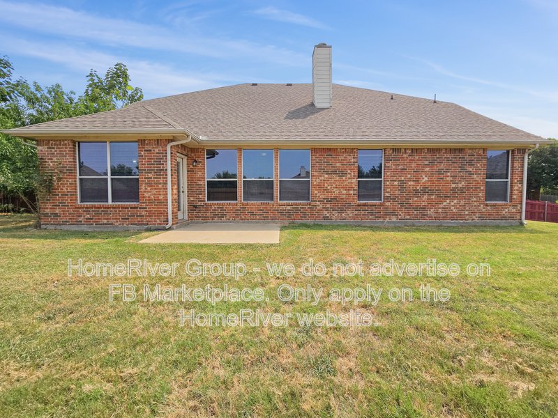 Available Now | Pets Welcome | Cozy Fireplace property image