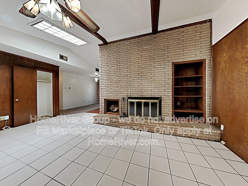 Ranch Style | High Ceilings | See through Fireplace property image