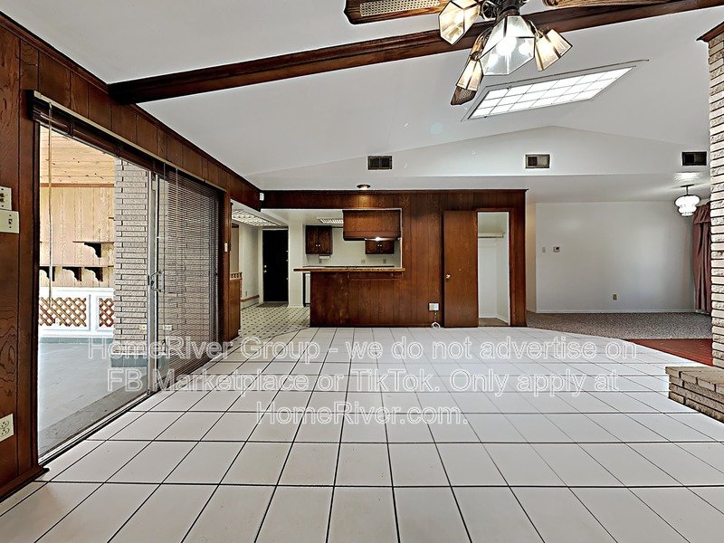 Ranch Style | High Ceilings | See through Fireplace property image