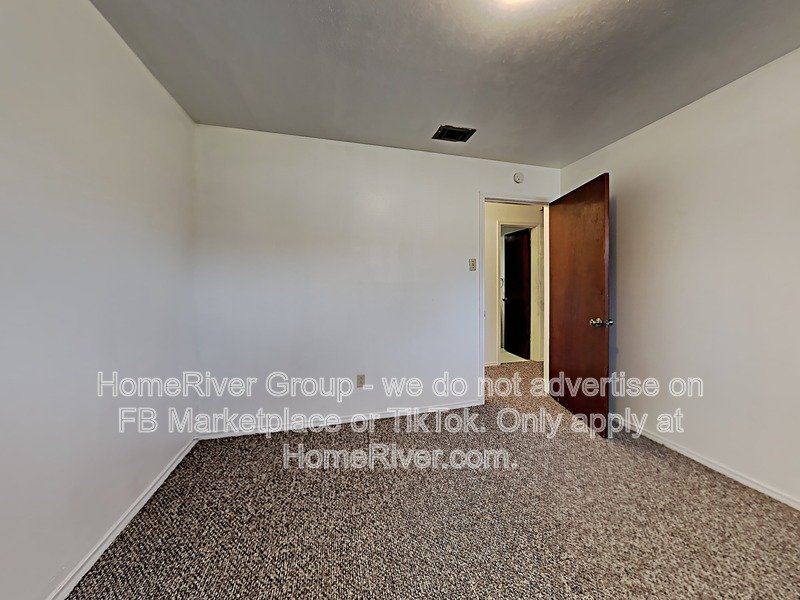 Ranch Style | High Ceilings | See through Fireplace property image