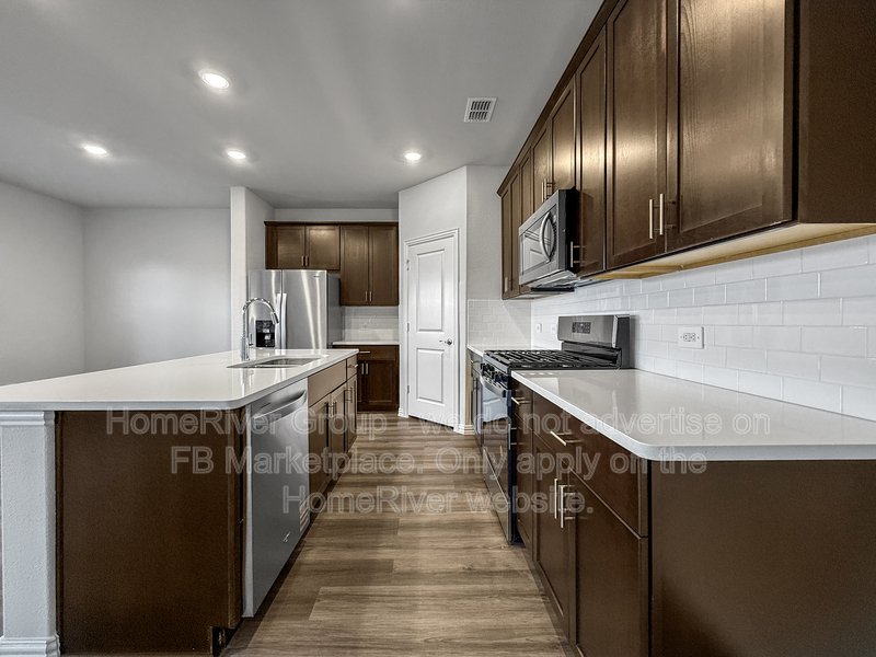 Available Now! 811 Honeydew Ln, McKinney, TX 75071 property image