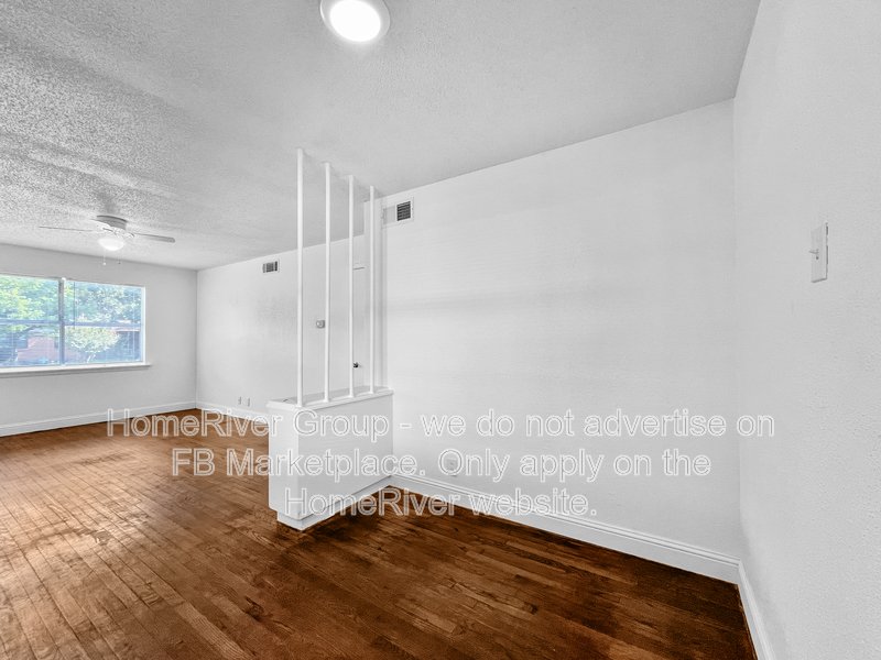 Available Now! 2820 Hillglenn Rd property image