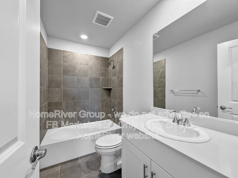 Available Now! 3905 Sandstone Dr, McKinney, TX 75071 property image