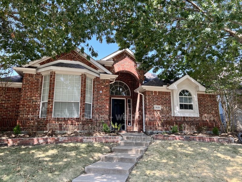 4BD | 2-Car Garage | Fridge Provided. property image