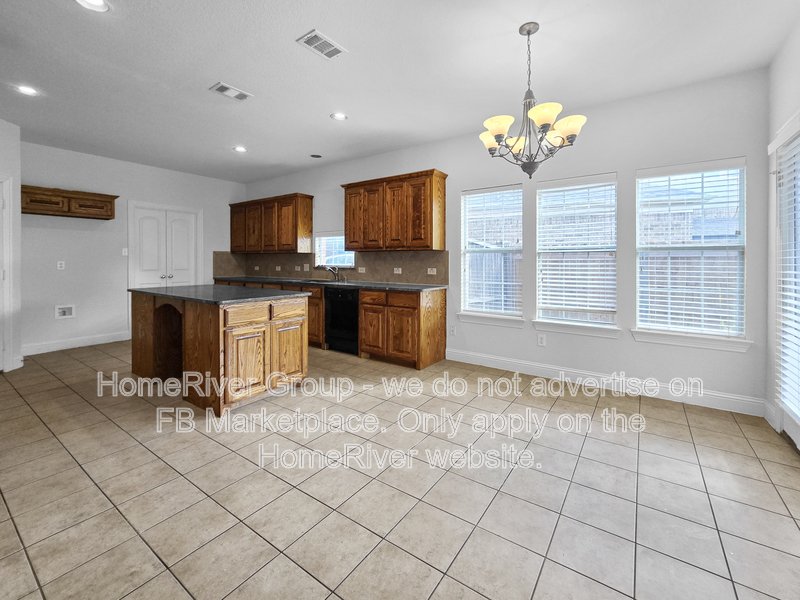 Spacious 4BR with Covered Patio | Fireplace | Refrigerator | Winding S property image