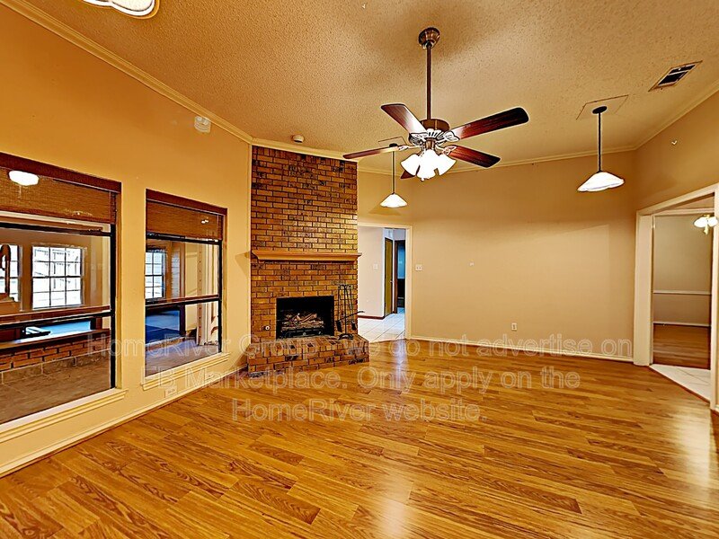 3 BR Home | Gas Fireplace | Enclosed Sunroom | Hot Tub property image