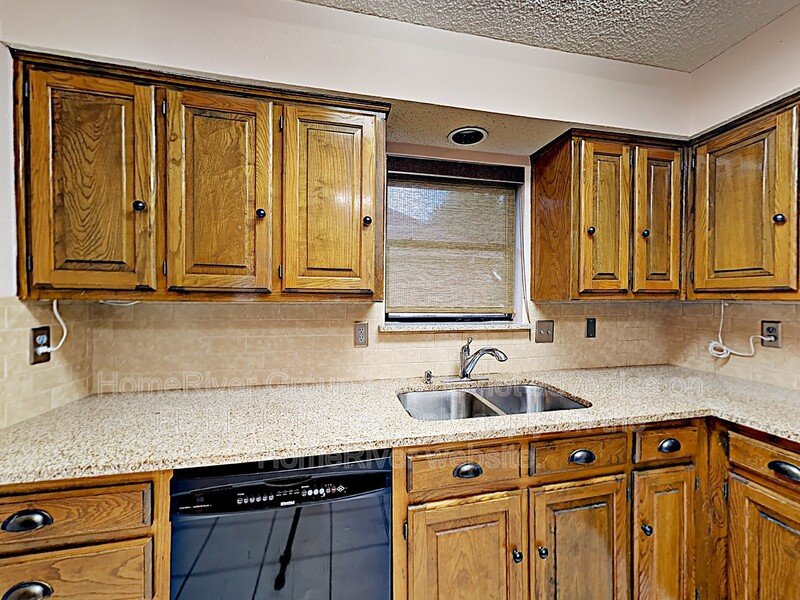 3 BR Home | Gas Fireplace | Enclosed Sunroom | Hot Tub property image