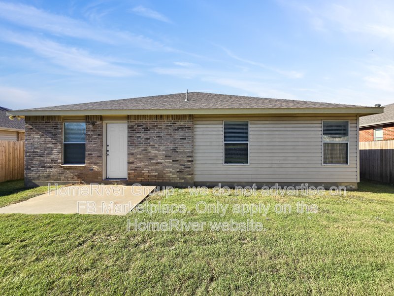 Move-in Ready 3BR Home in Prime Location! property image