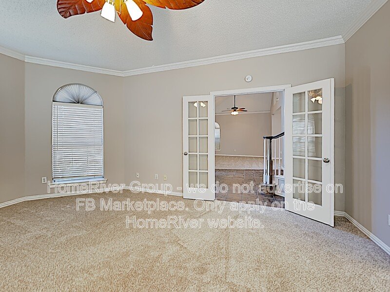 Garage Parking | In-Unit Laundry | 3BR Home | Fridge Included. property image