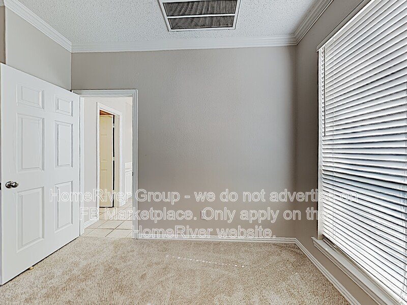 Garage Parking | In-Unit Laundry | 3BR Home | Fridge Included. property image