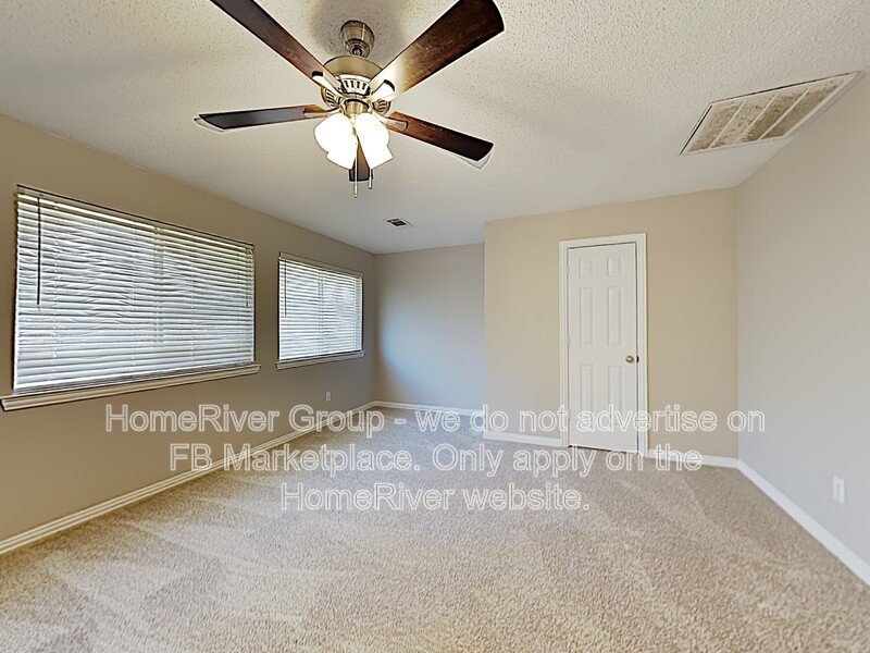 Garage Parking | In-Unit Laundry | 3BR Home | Fridge Included. property image