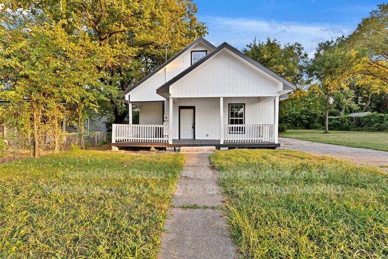 3BR with Covered Porch | Large Yard | Pet-Friendly. property image