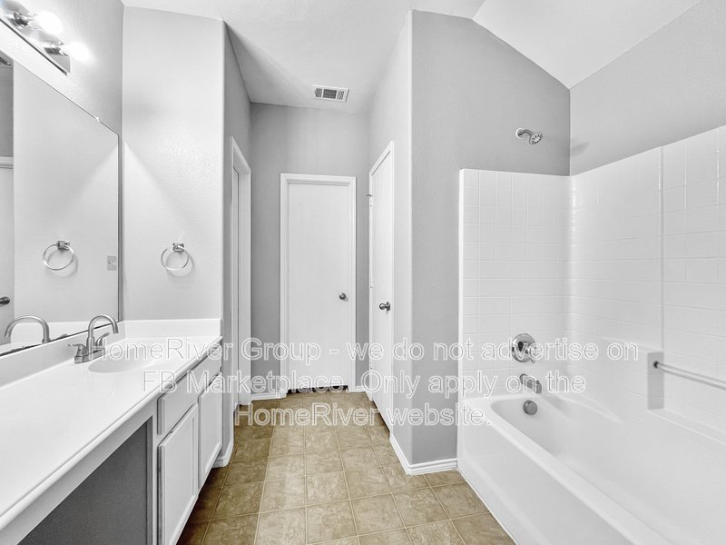 Available Now! 1303 Ransom Dr property image