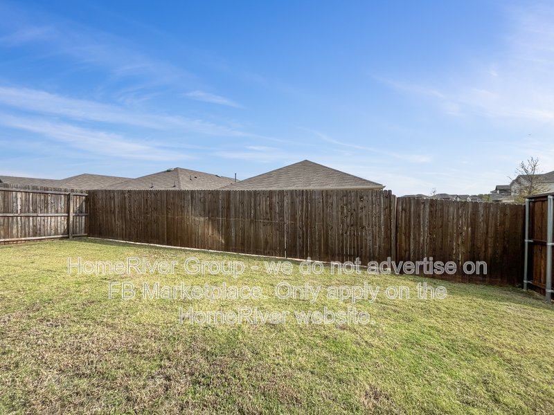 Spacious 3BR Home | Covered Patio | 2-Car Garage | FRIDGE. property image