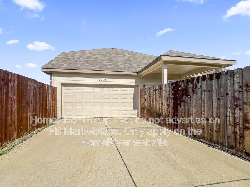Available Now! 2062 Verbena Drive, Lancaster, TX 75146 property image