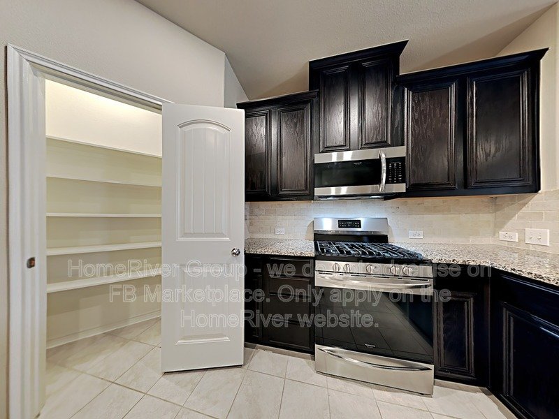 4 Bedroom, 2 Bath in Clements Ranch property image
