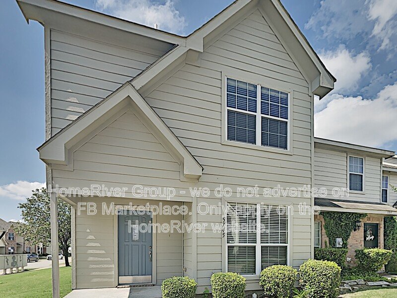 Pet-Friendly 4BR Townhome | Reserved Parking | Open Layout property image