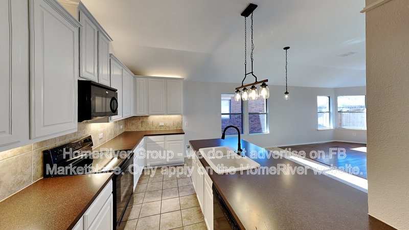 Coming Soon! 15517 Adlong Dr, Roanoke, TX 76262, USA property image