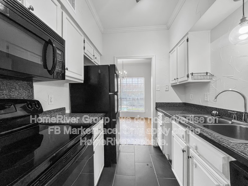 2 BR Apt | Pool | Refrigerator | Water and Trash Included property image