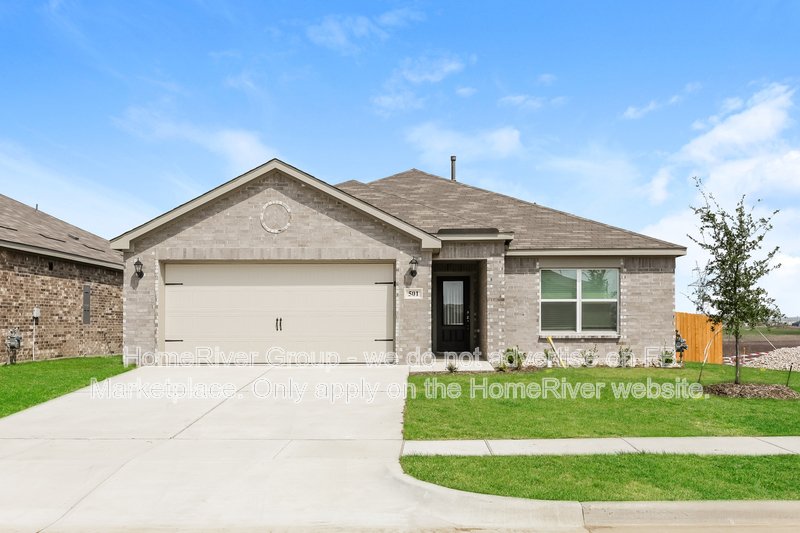 Available now! 501 Gib Woodall Dr, Venus, TX 76084 property image