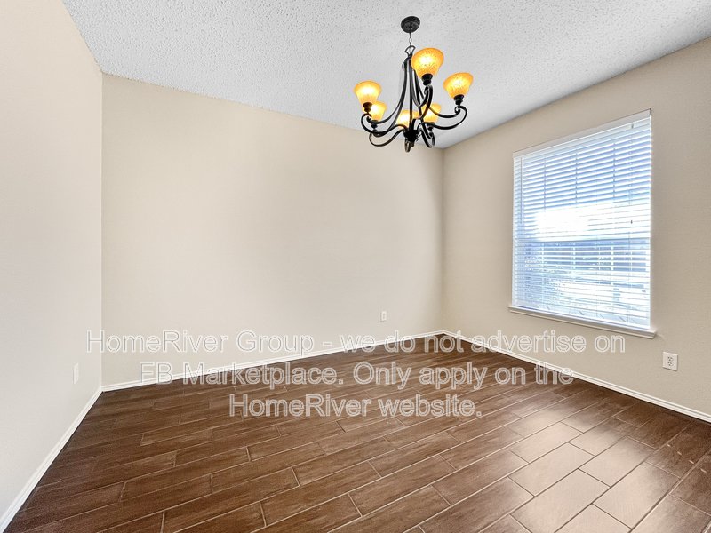 Move-in Ready! Schedule a showing today! property image