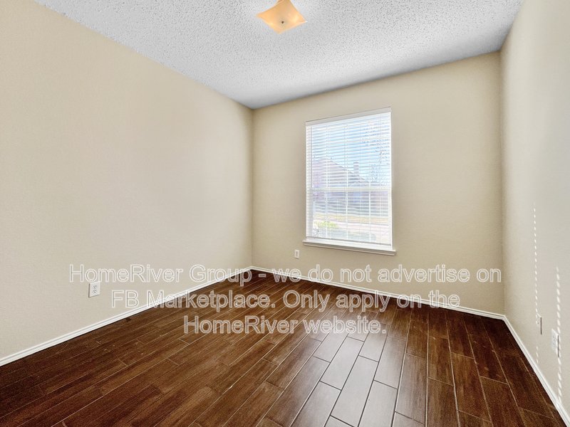 Move-in Ready! Schedule a showing today! property image