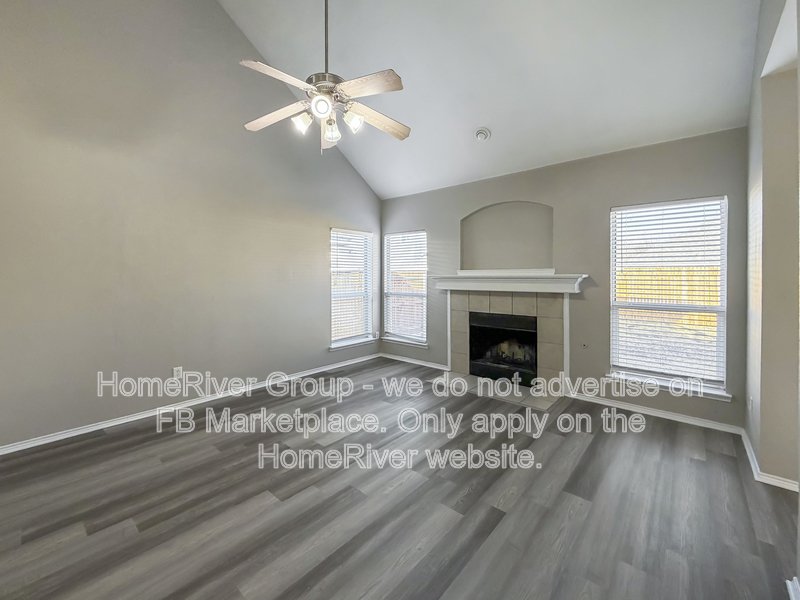 Available Now! 9736 Old Field Dr, Mckinney, TX 75072 property image