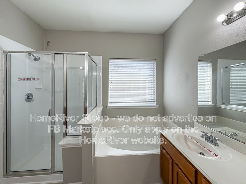 Available Now! 9736 Old Field Dr, Mckinney, TX 75072 property image