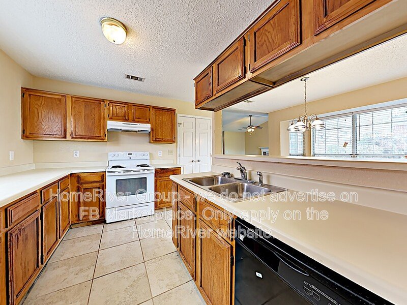 Charming 3BR I 2BA I in High Pointe property image