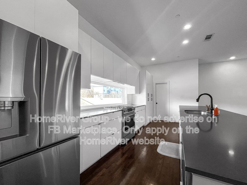 2 BR Multi-Level Apt Unit | Washer and Dryer | Rooftop Terrace property image