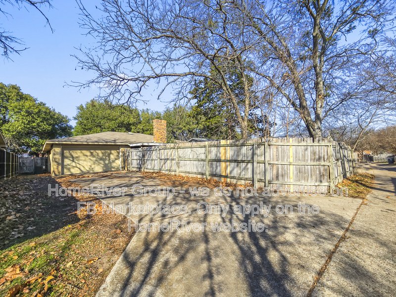 3 BD | Garage | Fireplace. property image
