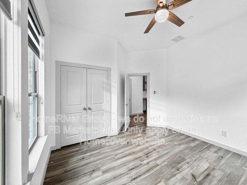 4 BD Townhome | Move-In Ready | Garage property image