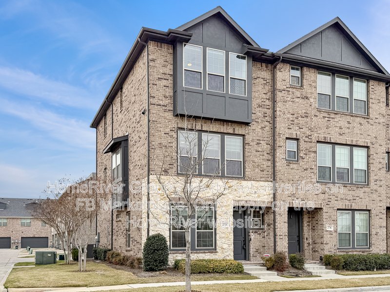 4 BD Townhome | Move-In Ready | Garage property image