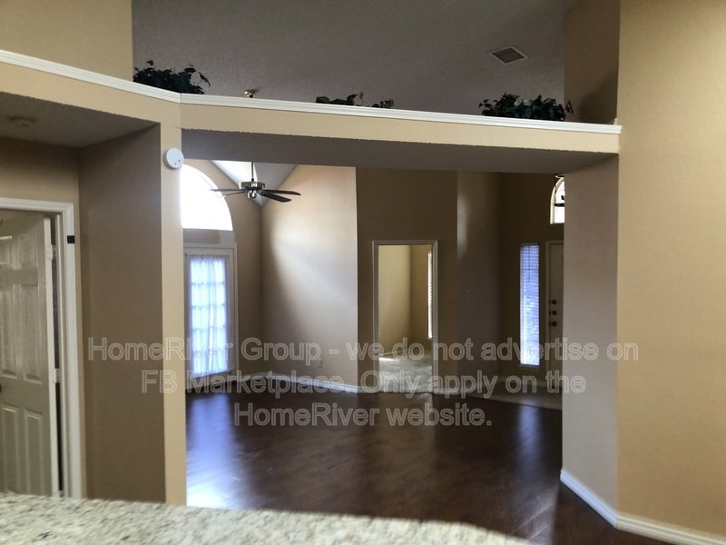 3 BR Home | New washer, Dryer, and Refrigerator | Fireplace property image