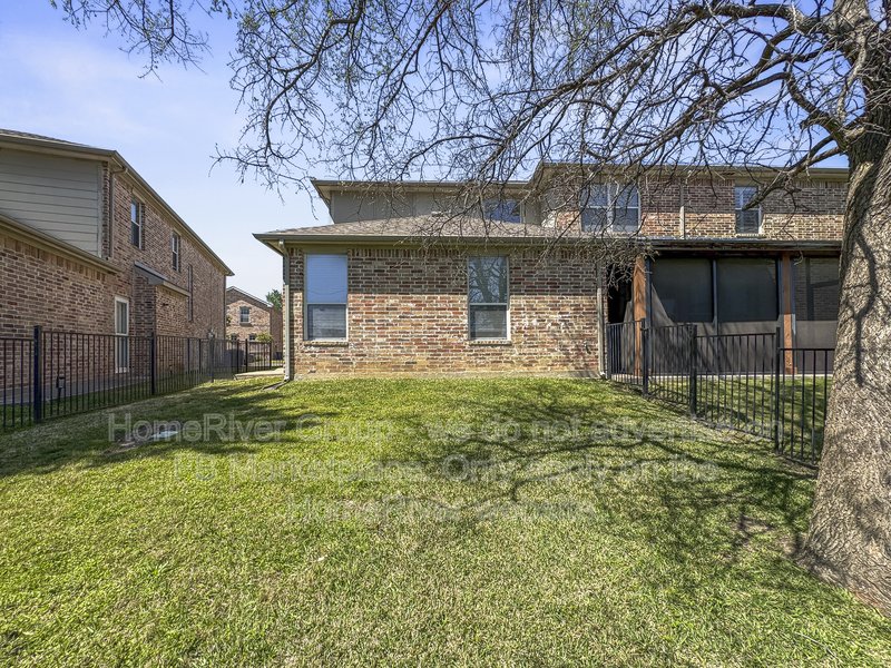 Move-in Ready! Charming 2-Bed | FRIDGE | Washer a Dryer property image