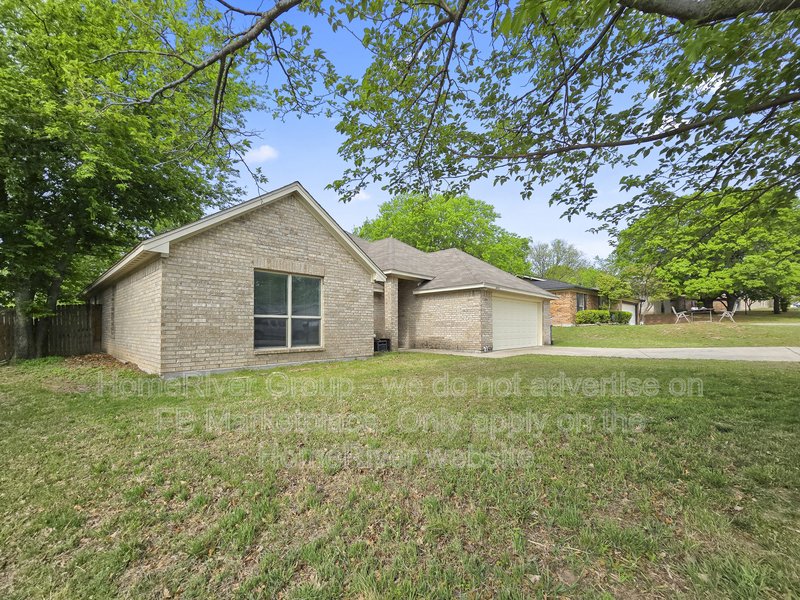 4 BR Home | Quartz Counters | Covered Patio | Fenced Yard property image