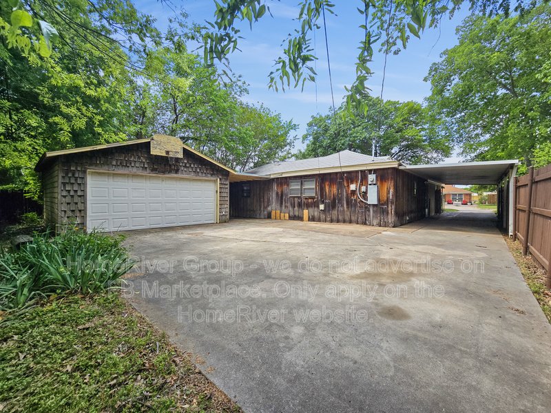 3 BR Home | Attached Carport | Fireplace property image