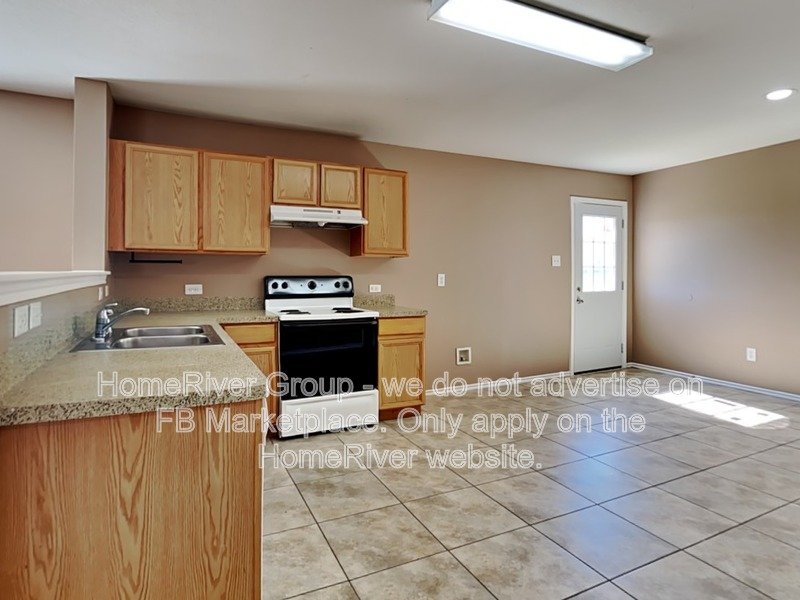 Super spacious 4 bedroom in Woodland Creek. property image