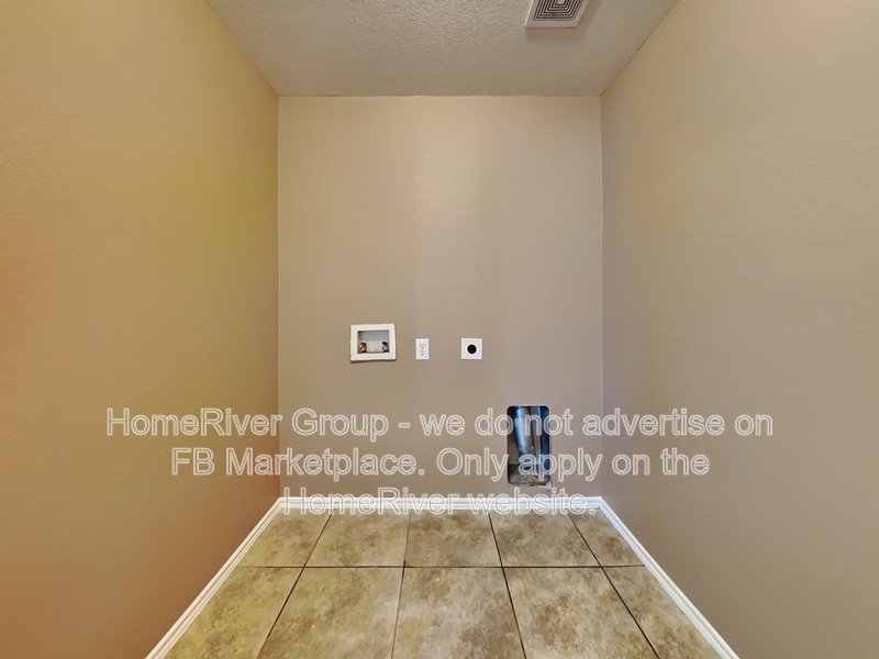 Super spacious 4 bedroom in Woodland Creek. property image