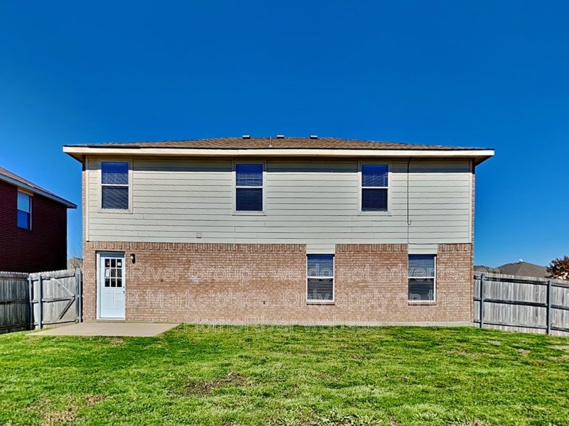 Super spacious 4 bedroom in Woodland Creek. property image