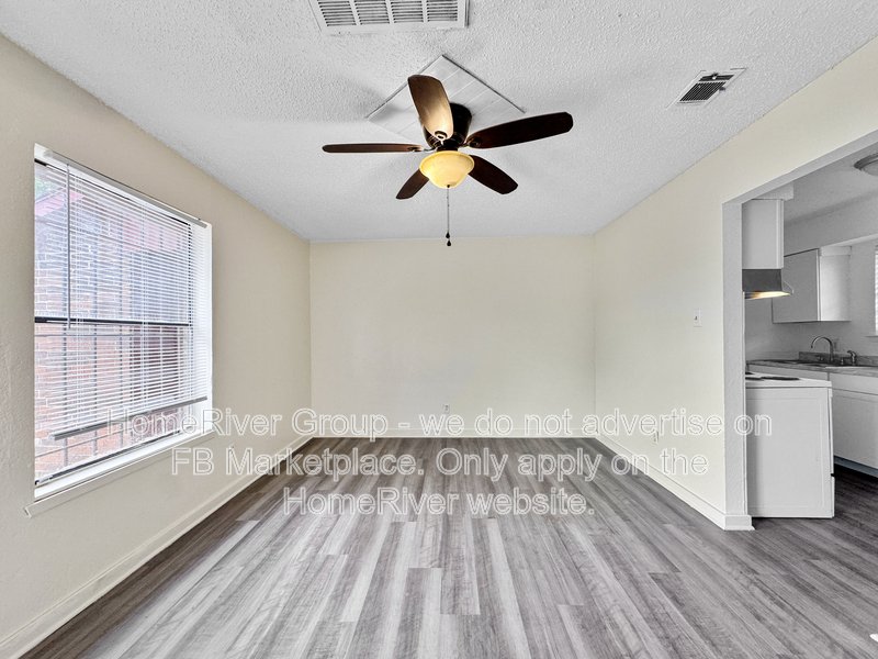 Cozy 2BR Duplex | FRIDGE | No Carpet. property image